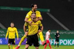 开云体育官网-多特蒙德主场惨败柏林赫塔，德甲前四席位岌岌可危