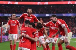 开云体育官方网站-摩纳哥客场逆转战胜对手晋级欧冠下一轮