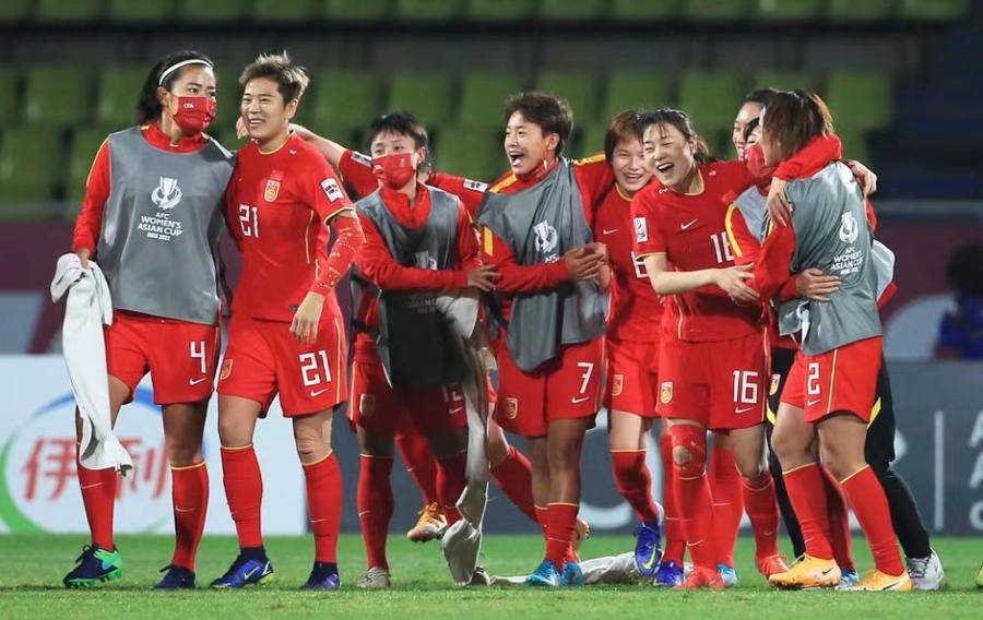 关于美洲足球决战场：女足代表团冲刺冠军的信息
