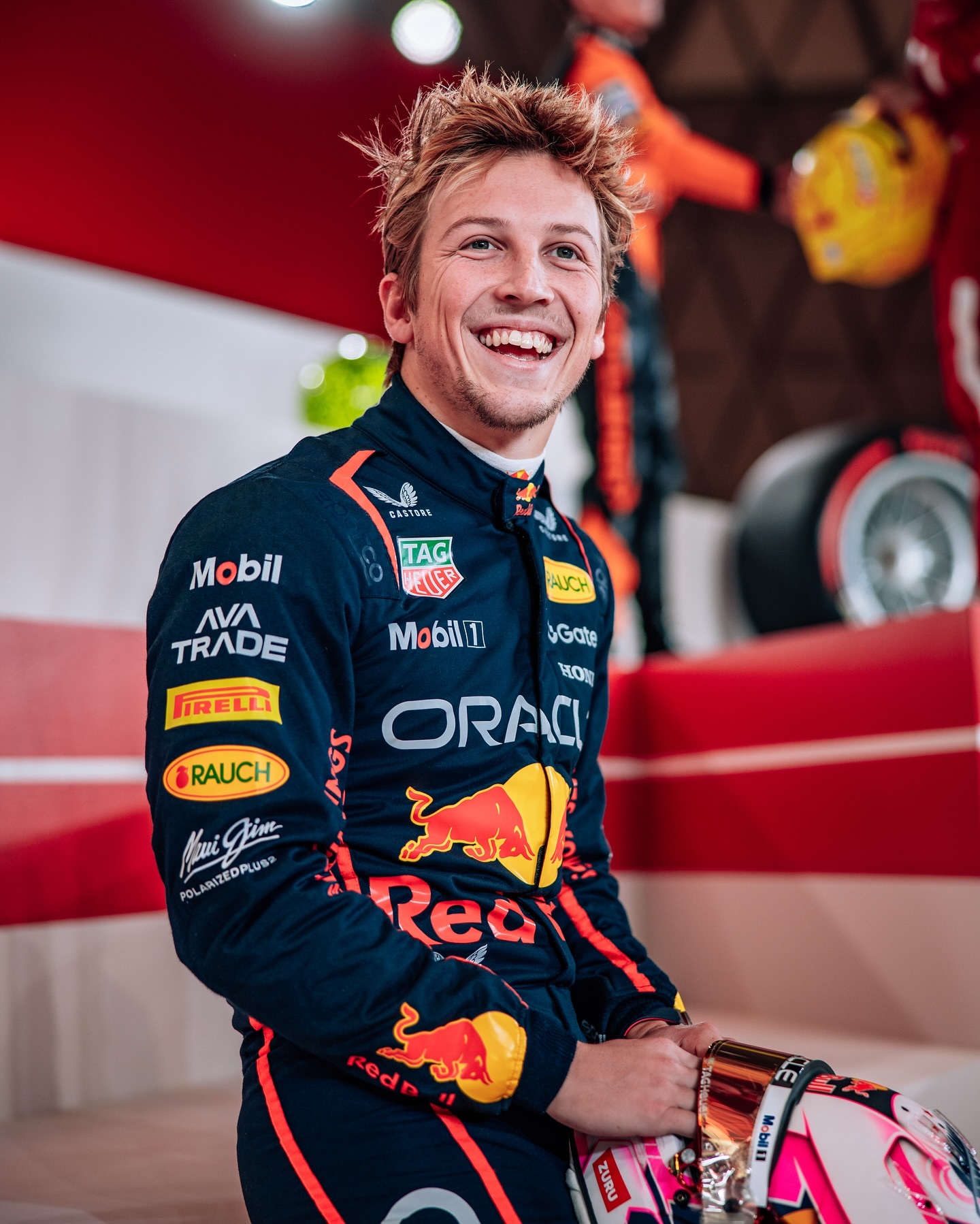 红牛二队碾压红牛车队,皮亚斯特里惊艳四座 红牛二队碾压红牛车队,皮亚斯特里惊艳四座