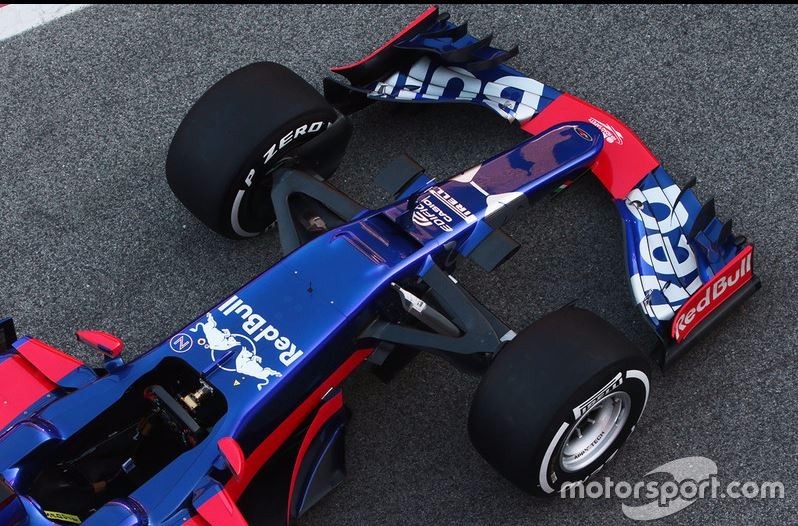 红牛二队轻取法拉利,塞恩斯惊艳四座 红牛二队轻取法拉利,塞恩斯惊艳四座