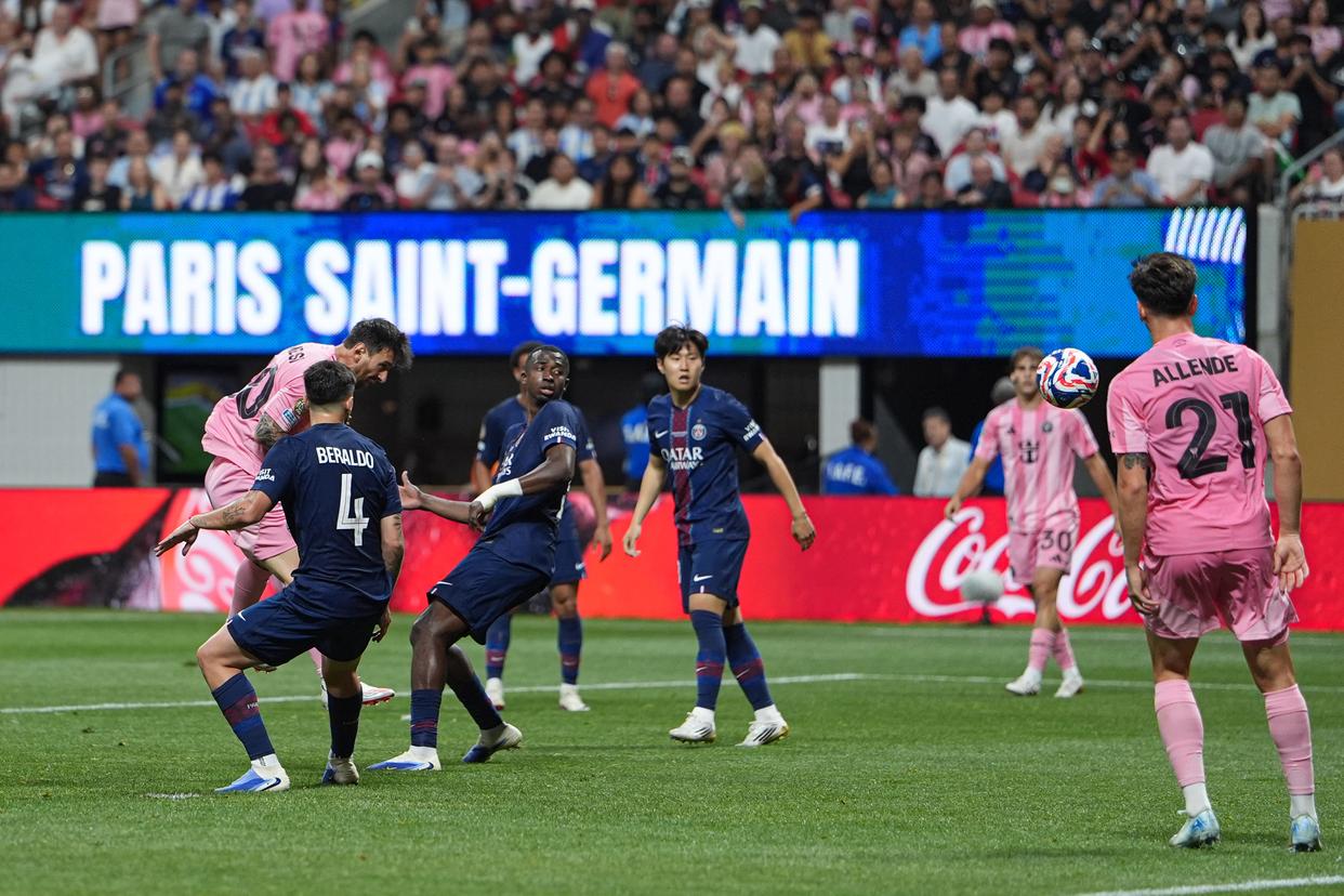 巴黎圣日耳曼尴尬输球，晋级前景堪忧
