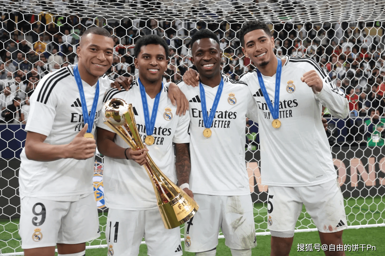 世界级足球巨星备战国际洲际比赛