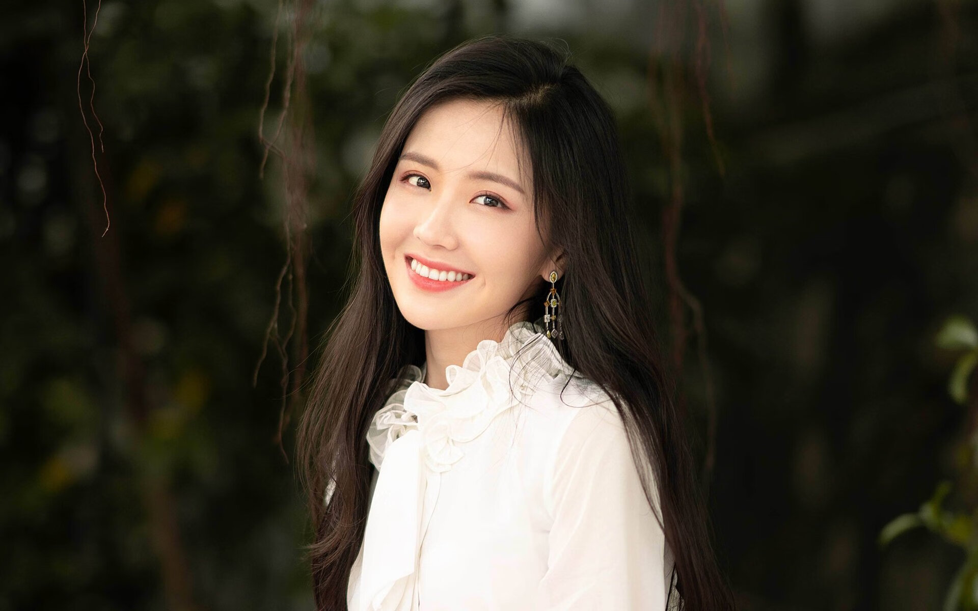 防守铁幕与进攻风暴，戈贝尔掌舵，太阳击溃马刺