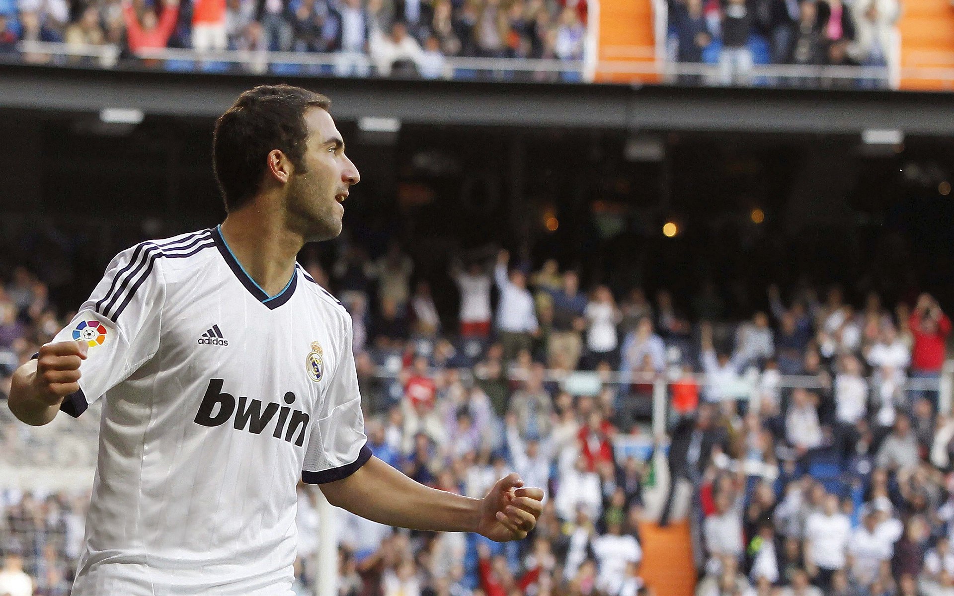 旧大陆的黄昏与新世界的黎明,久保建英一箭穿心,哥斯达黎加掀翻红魔